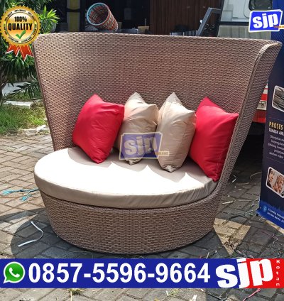 085755969664, sofa malas rotan sintetis model singgasana